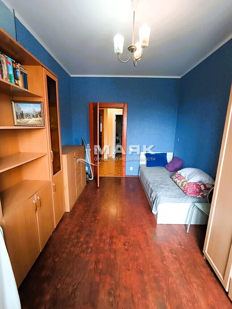 Дом 370.7 кв.м на участке 6.4 сот