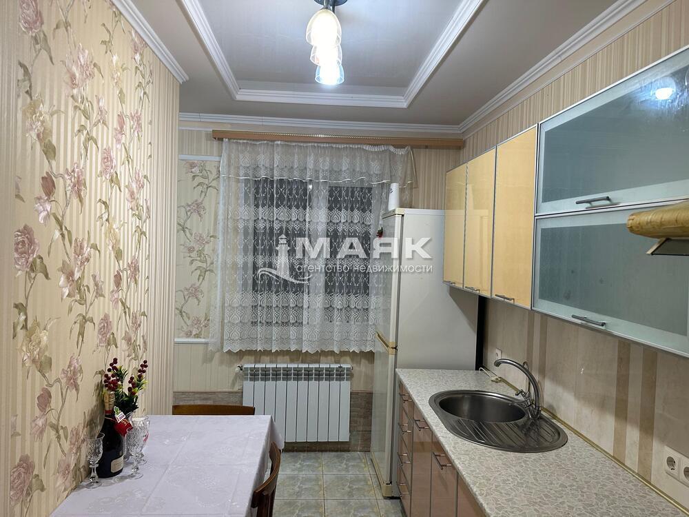 2-к. квартира 48.2 кв.м, 1/4