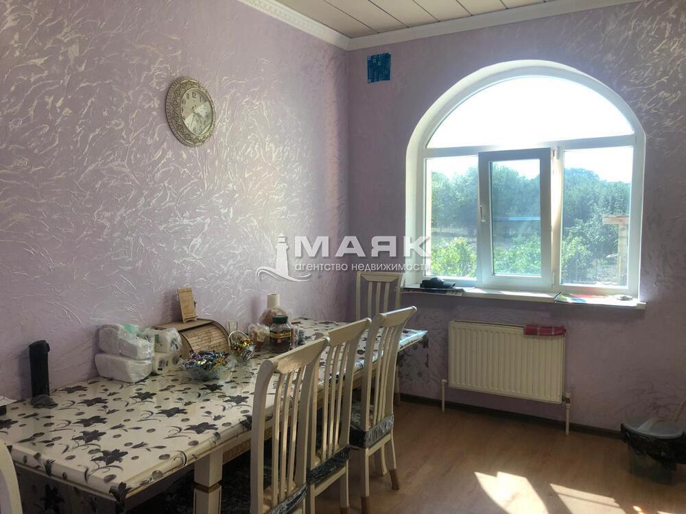 Дом 206 кв.м на участке 17 сот