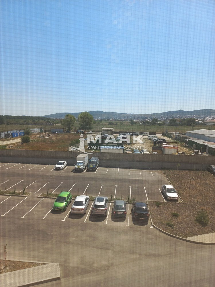 2-к. квартира 67 кв.м, 4/18