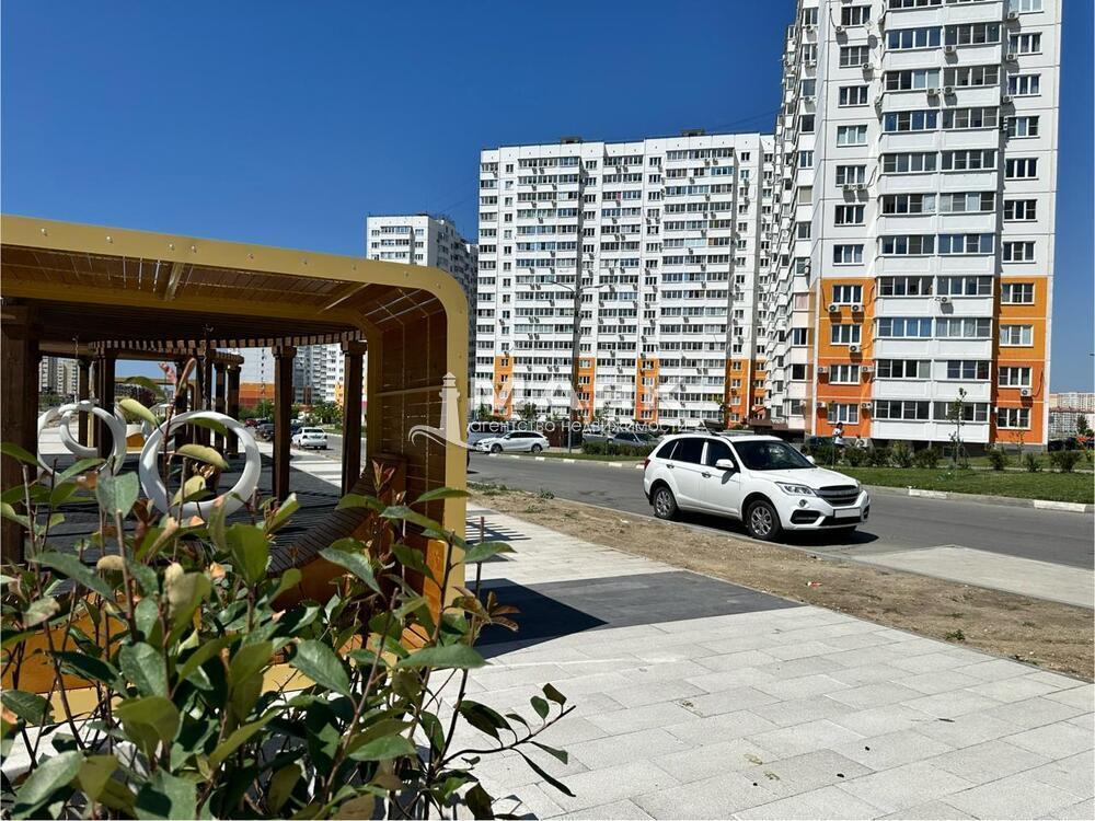 1-к. квартира 42 кв.м, 14/16