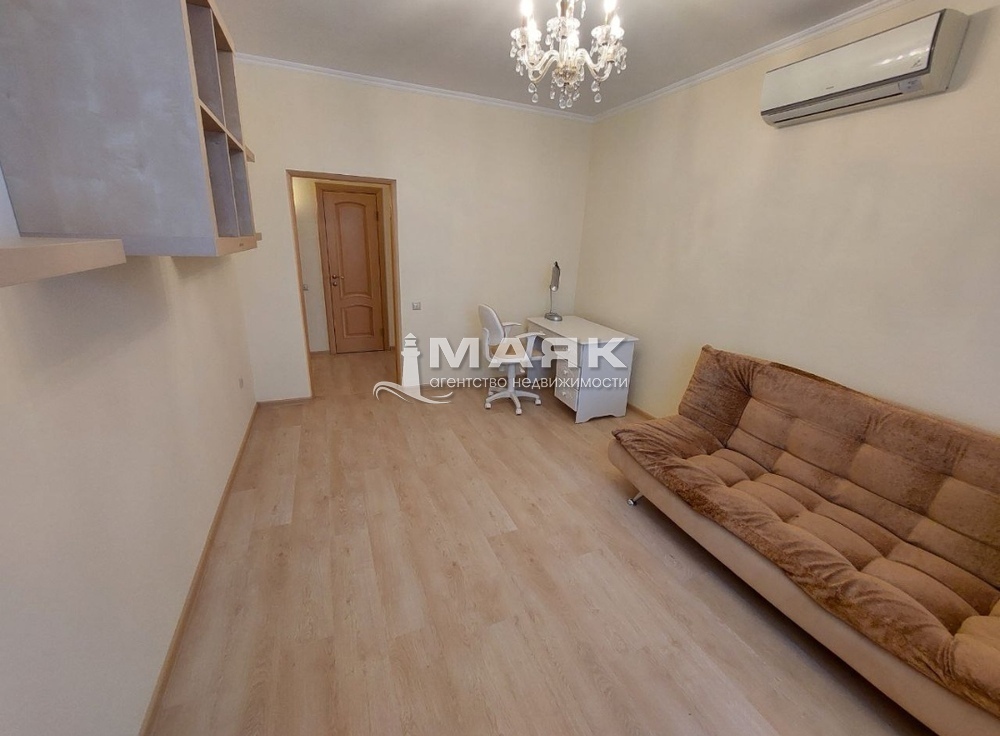 3-к. квартира 94 кв.м, 5/5