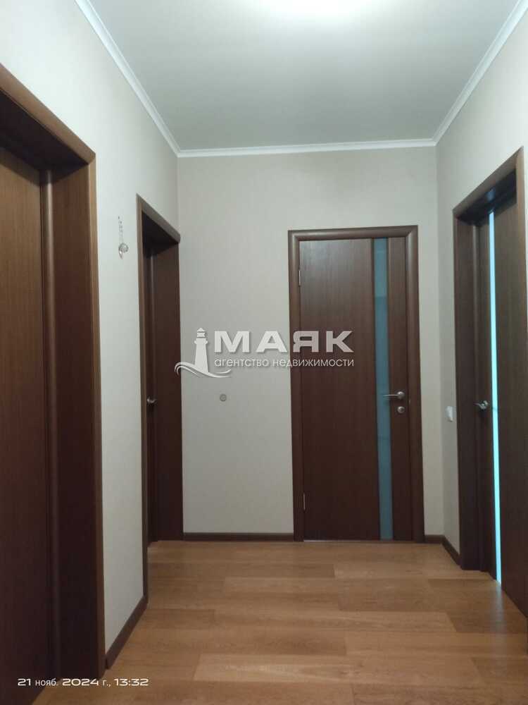 2-к. квартира 66 кв.м, 4/17