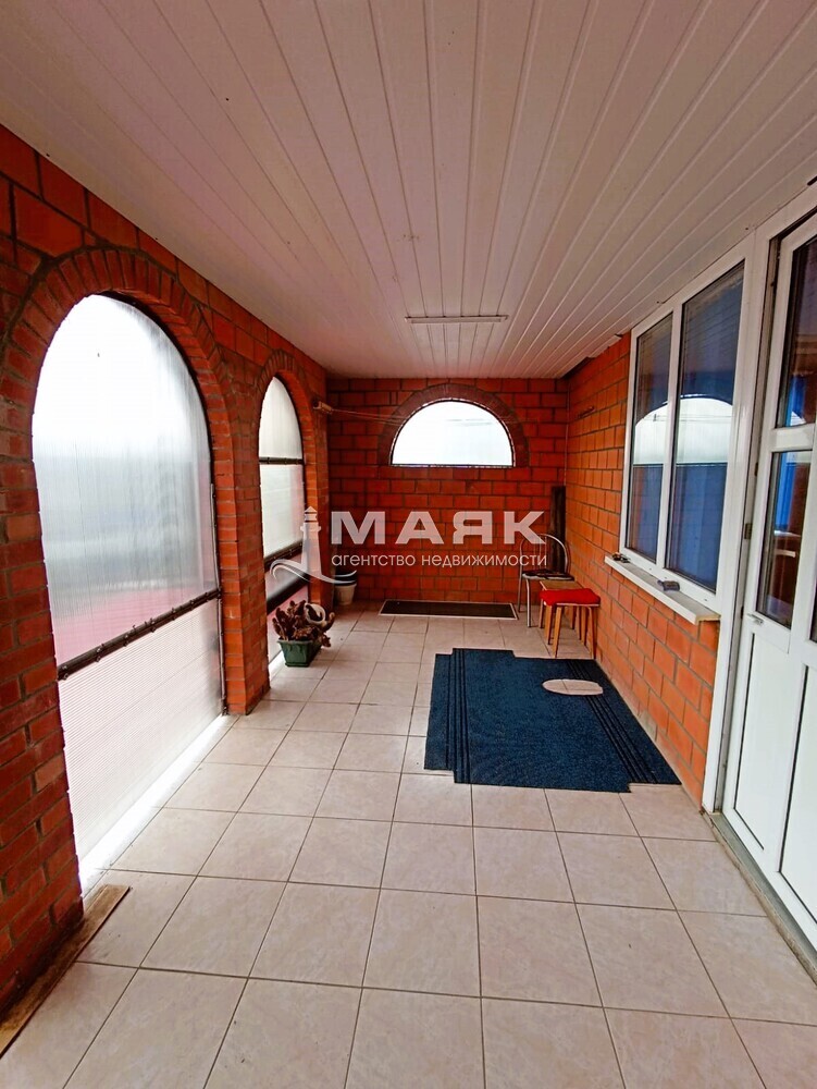 Дом 370.7 кв.м на участке 6.4 сот