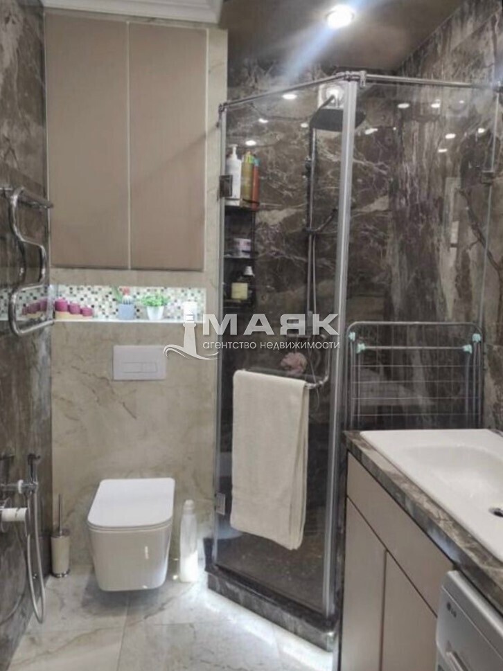 2-к. квартира 44 кв.м, 16/20