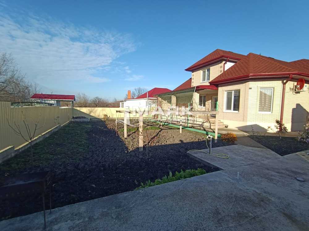 Дом 171 кв.м на участке 6.3 сот