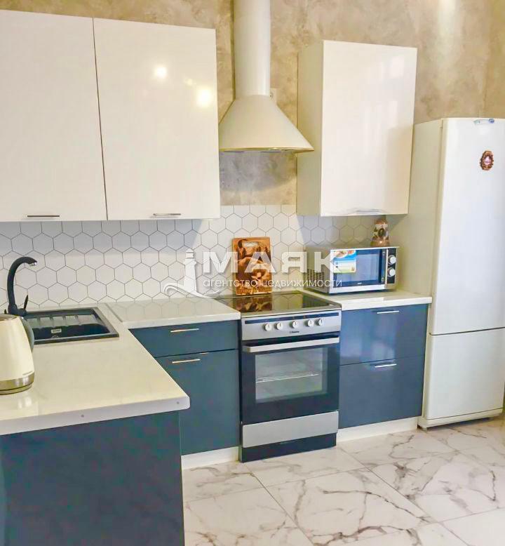 Дом 166.3 кв.м на участке 3 сот