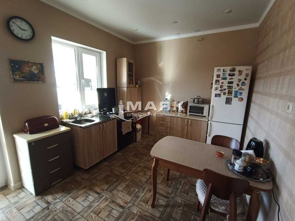 Дом 171 кв.м на участке 6.3 сот