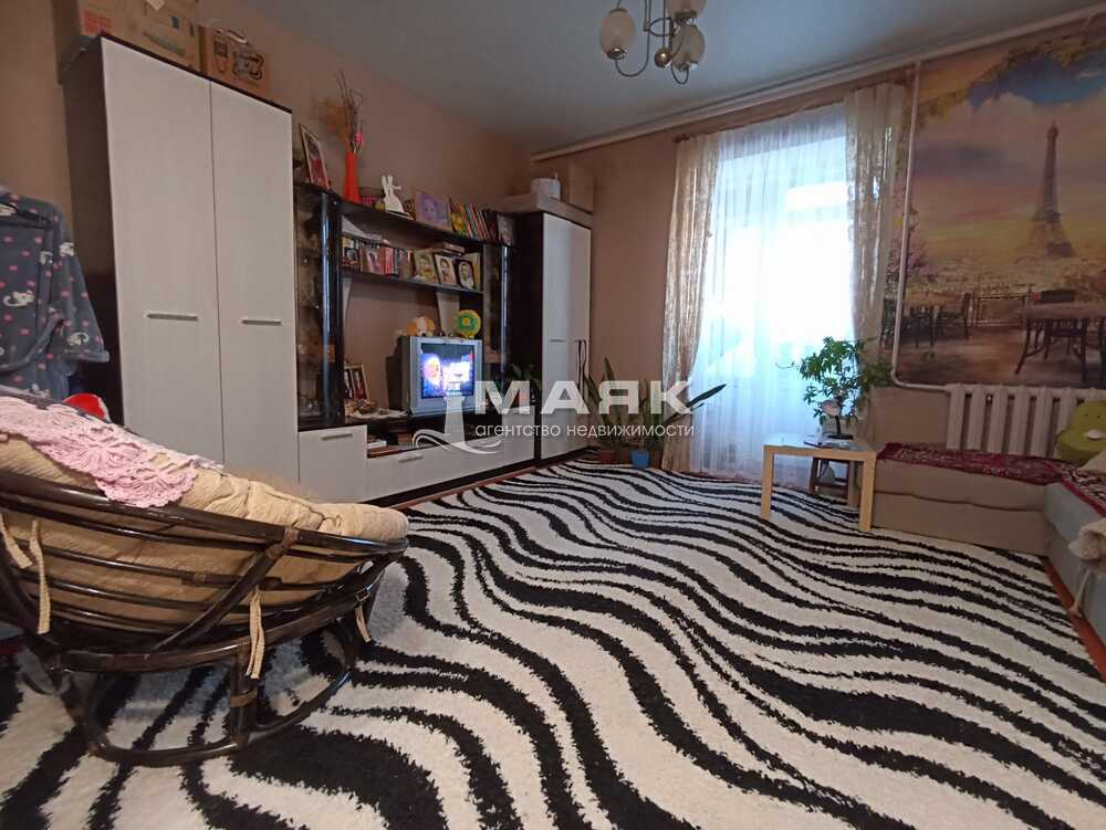 3-к. квартира 72.2 кв.м, 2/2