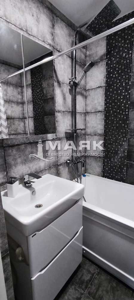 3-к. квартира 58 кв.м, 1/5