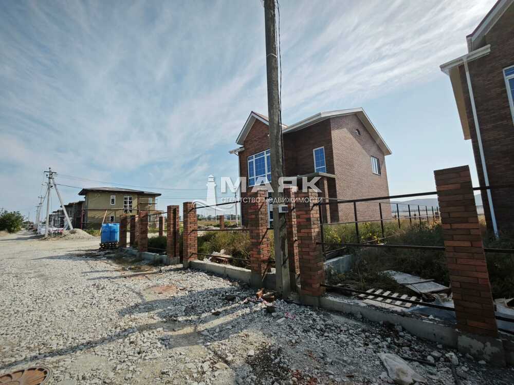 Участок 4.5 сот. (ИЖС)