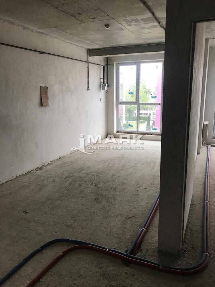 1-к. квартира 42.4 кв.м, 2/4