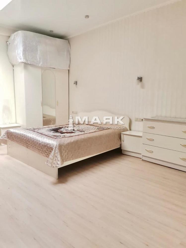 4-к. квартира 114.2 кв.м, 4/4