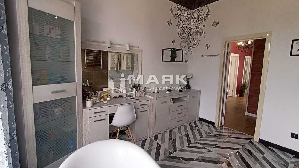 Дом 248 кв.м на участке 22 сот