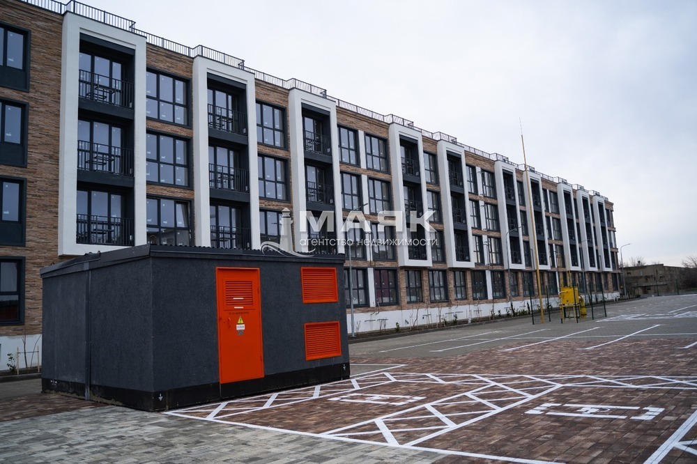 1-к. квартира 42.4 кв.м, 2/4