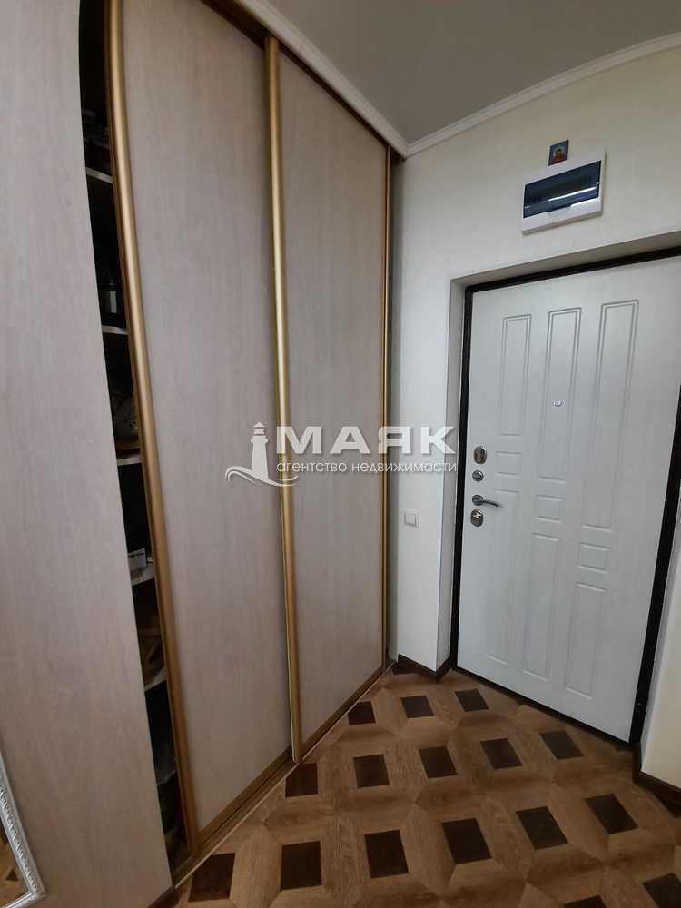 1-к. квартира 33.3 кв.м, 2/8