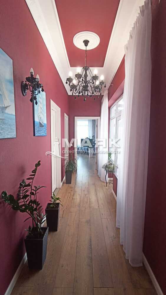 Дом 248 кв.м на участке 22 сот