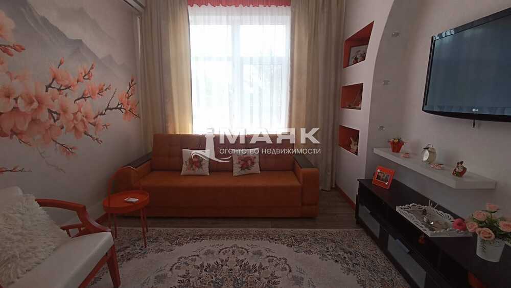 Дом 248 кв.м на участке 22 сот