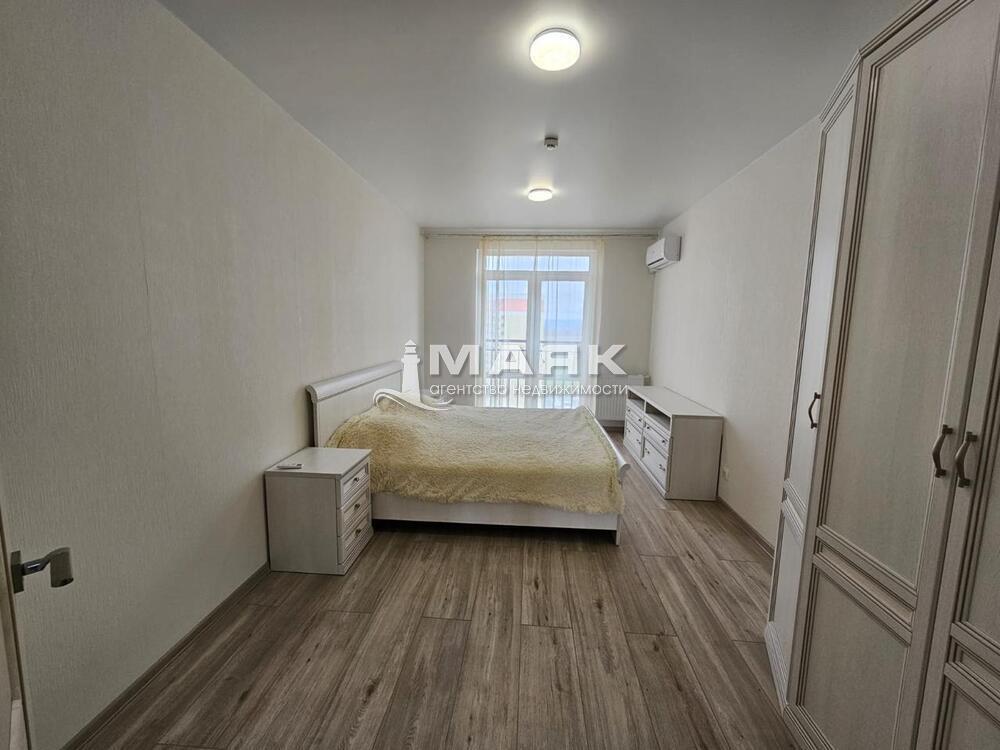 3-к. квартира 87.73 кв.м, 8/18