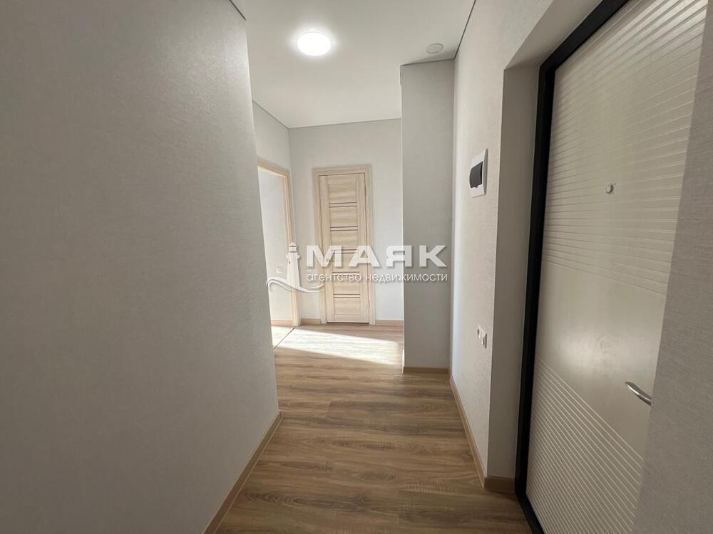 1-к. квартира 37 кв.м, 13/13