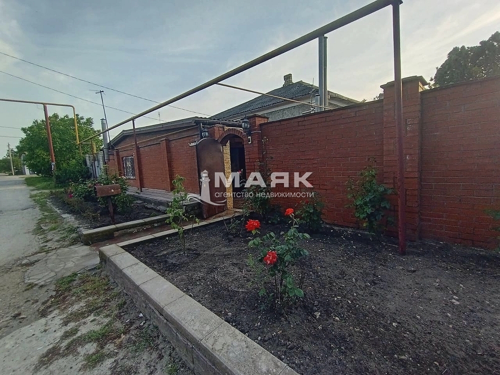 Дом 150 кв.м на участке 8 сот