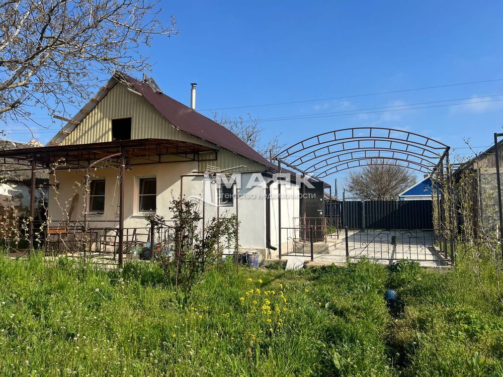 Дом 40 кв.м на участке 15 сот