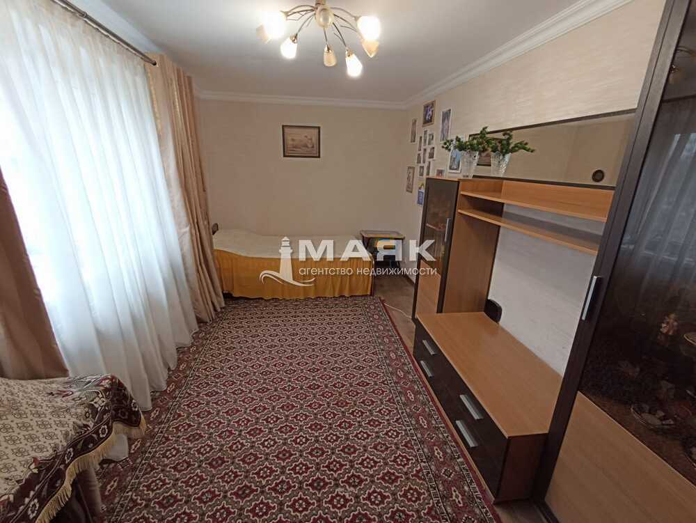 3-к. квартира 64.7 кв.м, 1/2