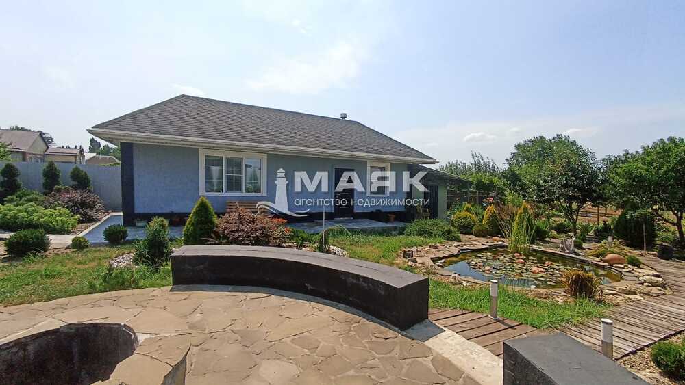 Дом 248 кв.м на участке 22 сот