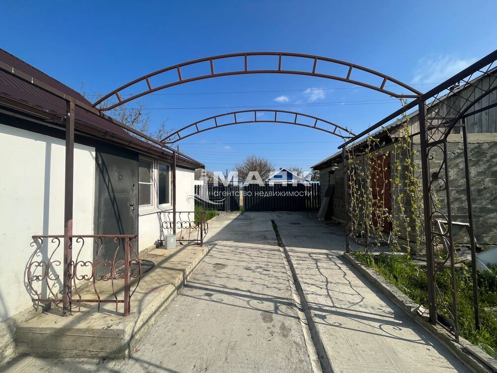 Дом 40 кв.м на участке 15 сот