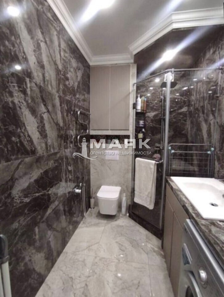 2-к. квартира 44 кв.м, 16/20