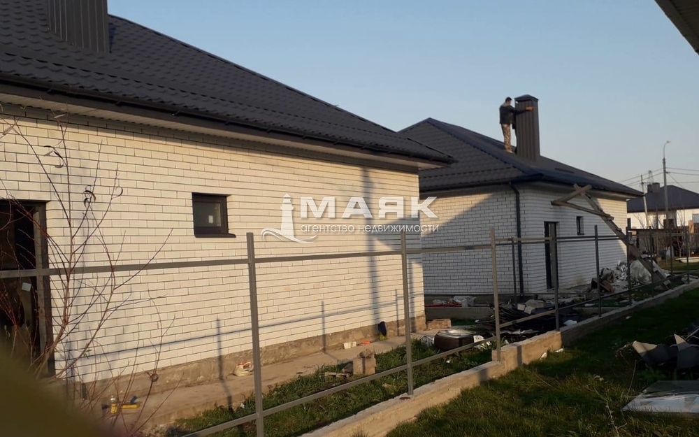 Дом 100 кв.м на участке 3 сот