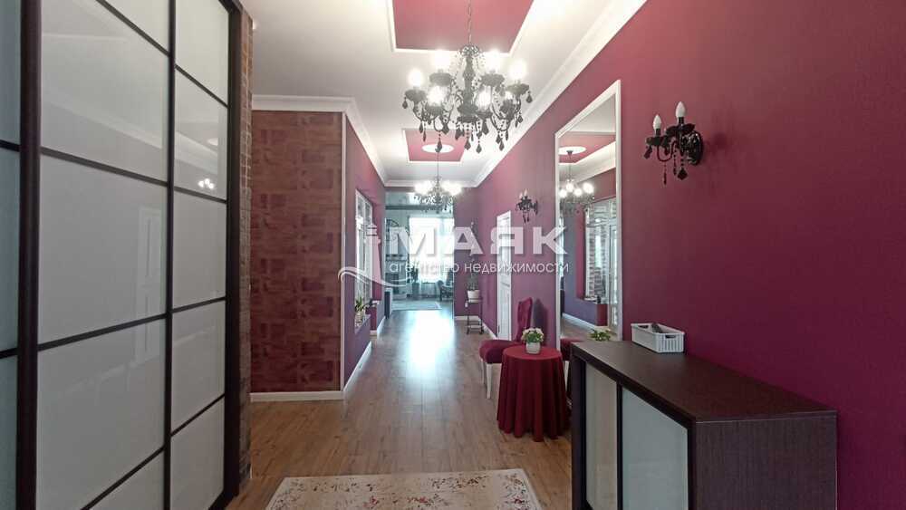 Дом 248 кв.м на участке 22 сот