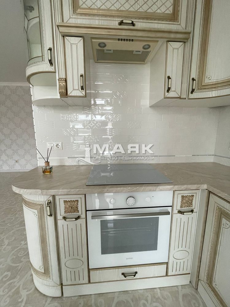 3-к. квартира 86.3 кв.м, 4/8