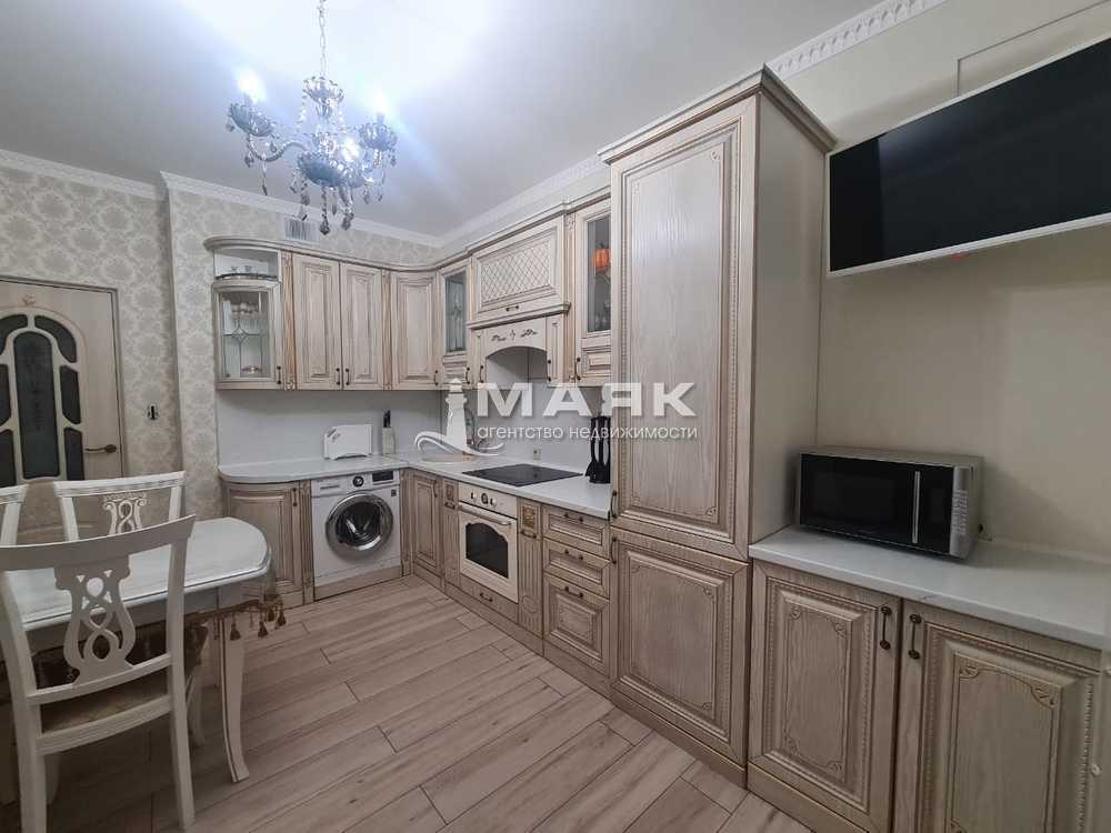 1-к. квартира 42.1 кв.м, 1/14