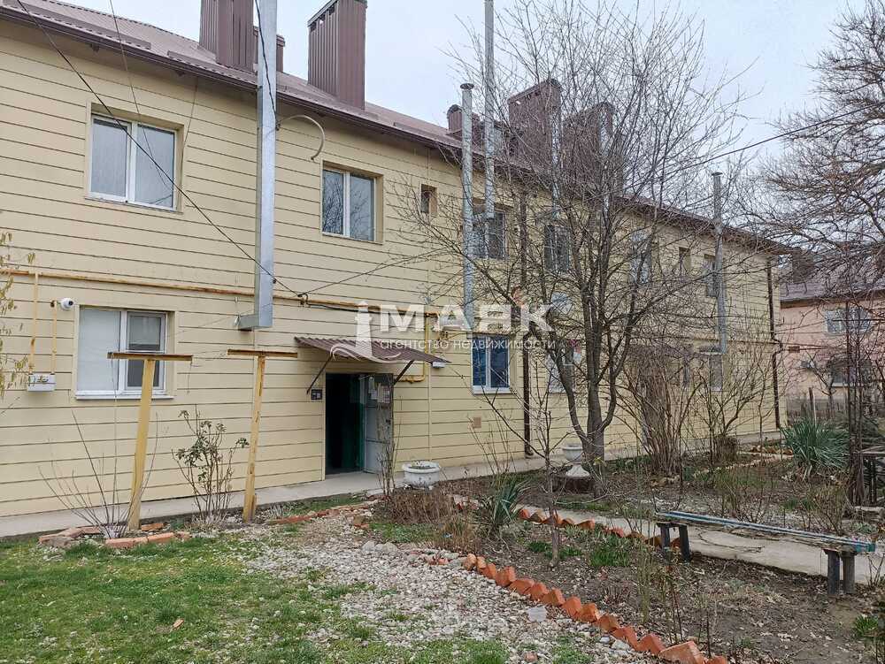 3-к. квартира 64.7 кв.м, 1/2