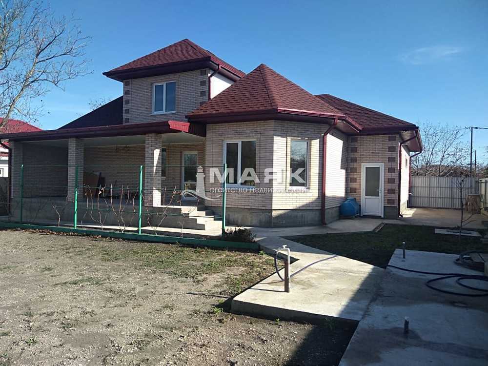 Дом 171 кв.м на участке 6.3 сот