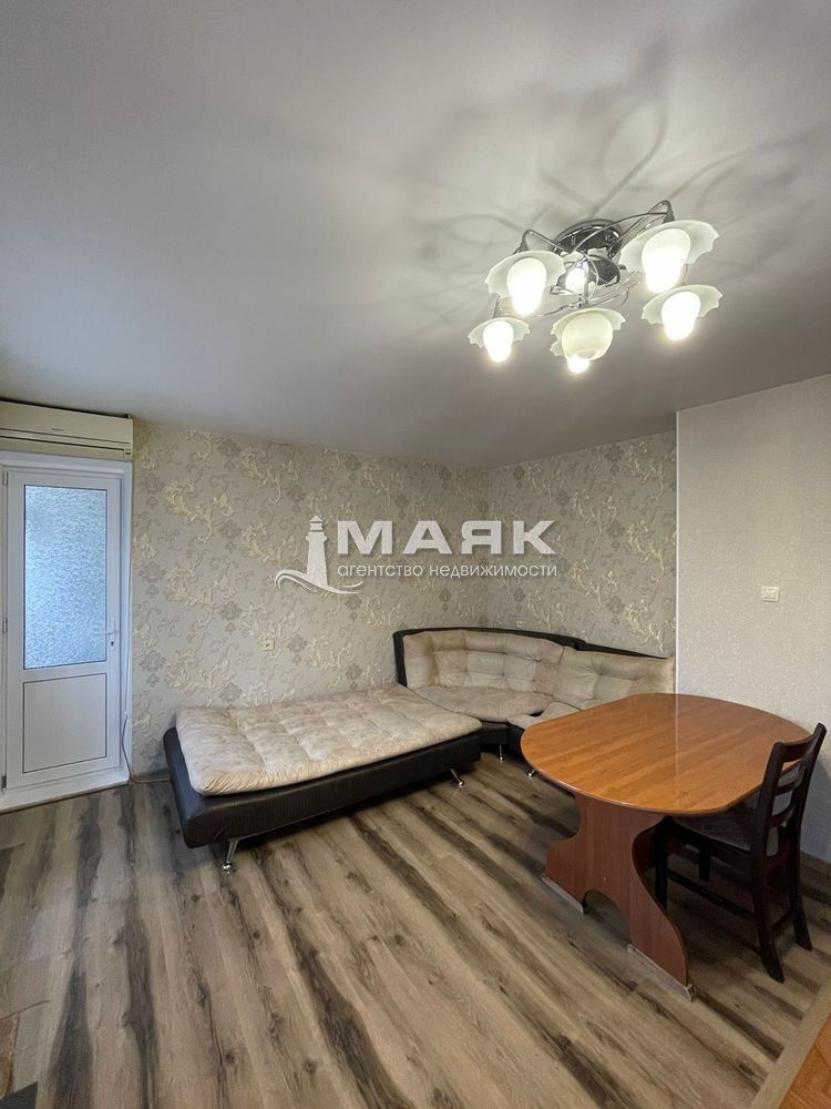 3-к. квартира 110.7 кв.м, 6/8