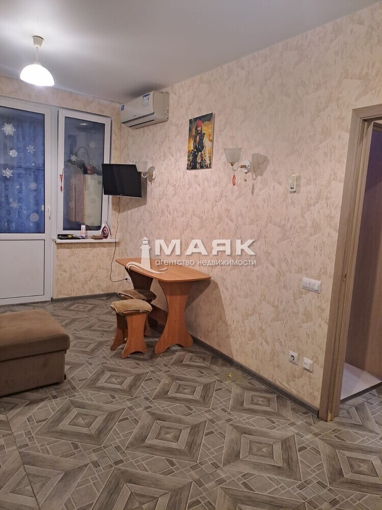 1-к. квартира 37 кв.м, 1/9