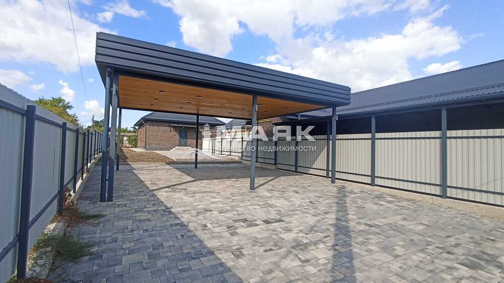 Дом 93.8 кв.м на участке 5.8 сот