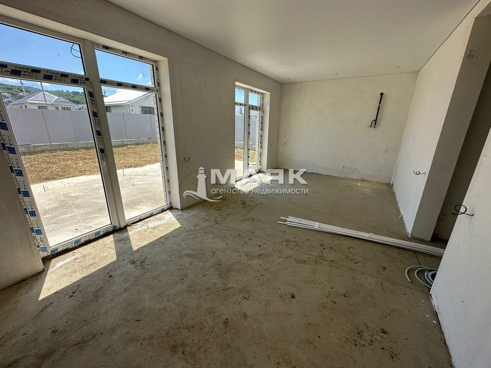 Дом 100 кв.м на участке 6 сот