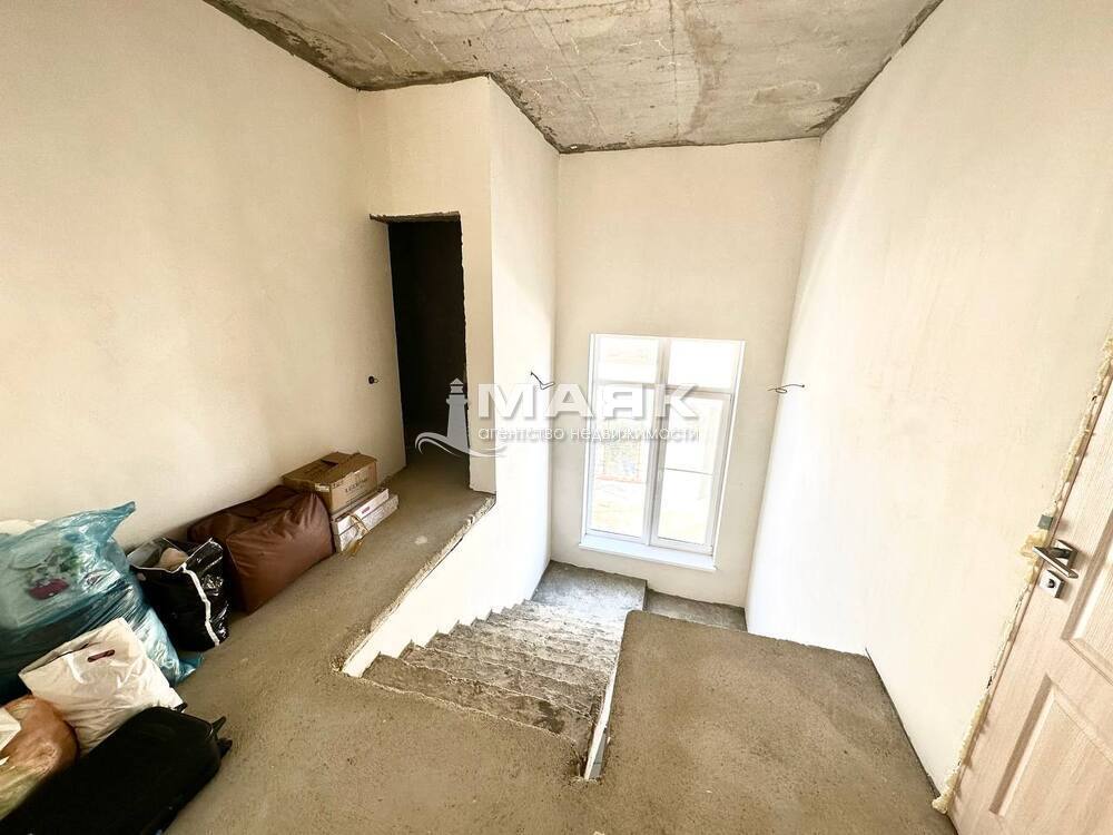 Дом 260 кв.м на участке 4 сот