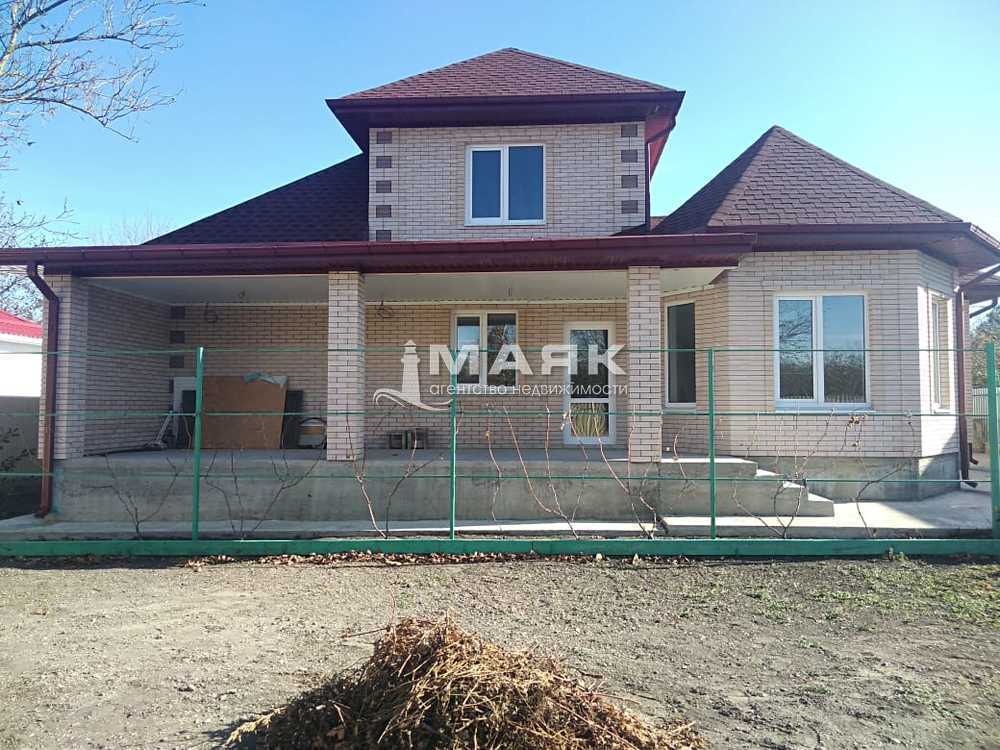 Дом 171 кв.м на участке 6.3 сот