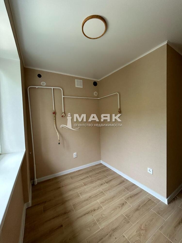 2-к. квартира 44 кв.м, 2/2