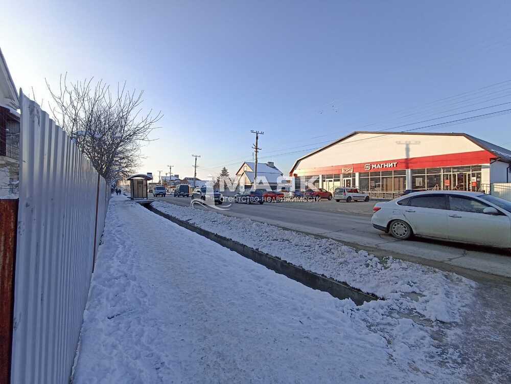 3-к. квартира 72.2 кв.м, 2/2