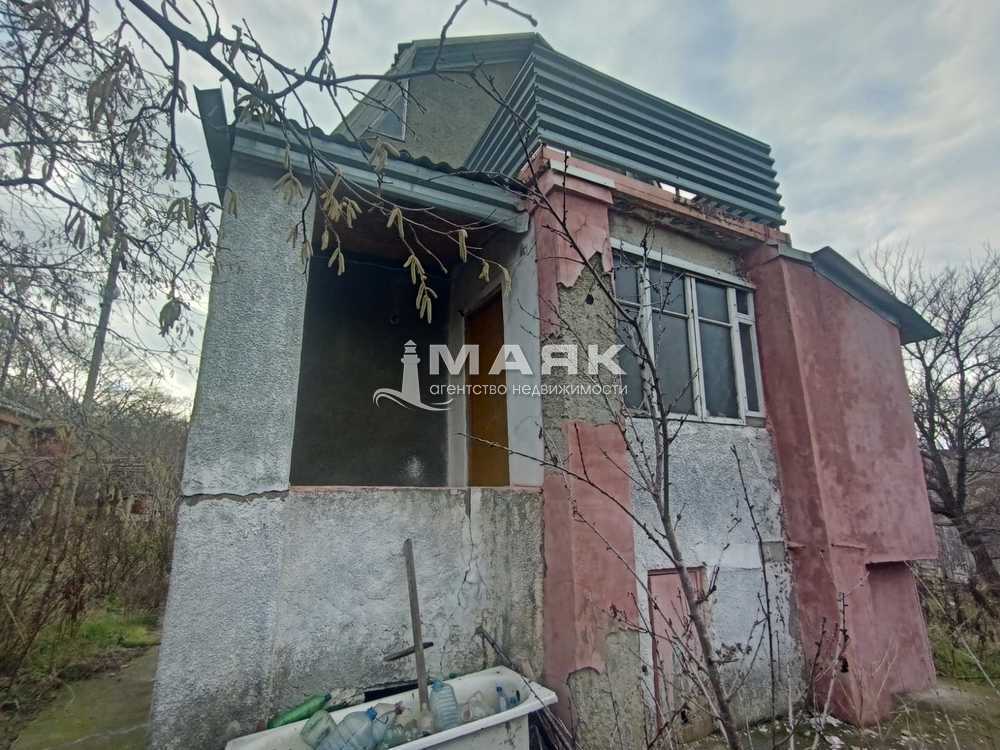 Дом 84 кв.м на участке 8 сот