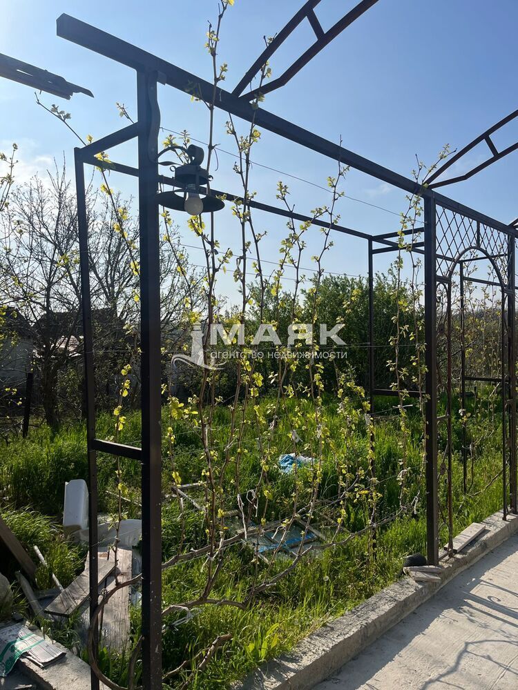 Дом 40 кв.м на участке 15 сот