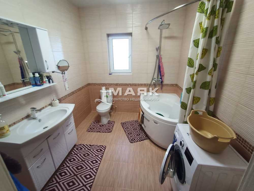 Дом 171 кв.м на участке 6.3 сот