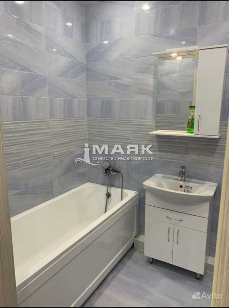 1-к. квартира 44 кв.м, 3/8