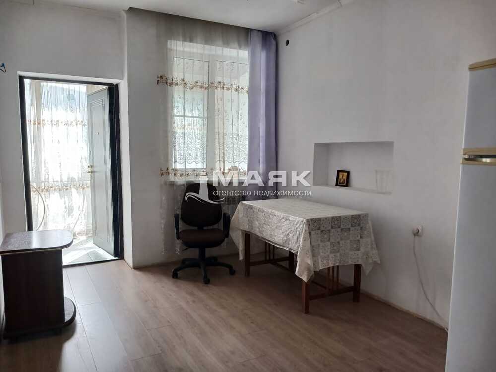 Дом 84 кв.м на участке 6 сот