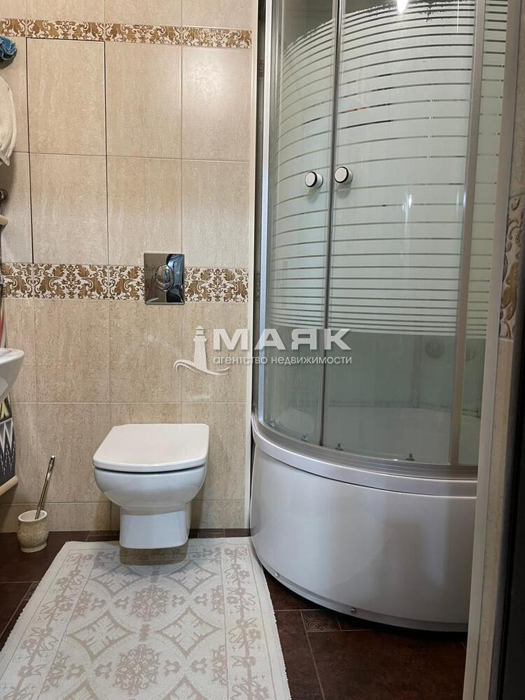 2-к. квартира 59.8 кв.м, 4/8